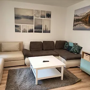 https://os-podgorze-1d-7.szklarskaporebahotels.net